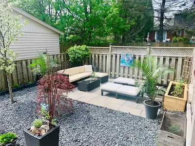 395 EVERGLADE Crescent, London North, ON N6H 4M8