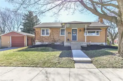 16 CORNISH Street, London East, ON N5W 4M1