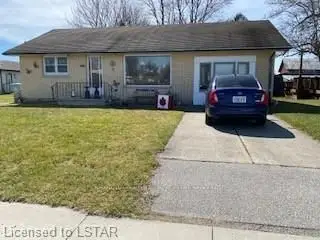6487 MOORE Street, Brooke-Alvinston, ON N0N 1K0