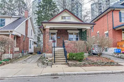 25 ARDAVEN Place, London South, ON N6L 1H4
