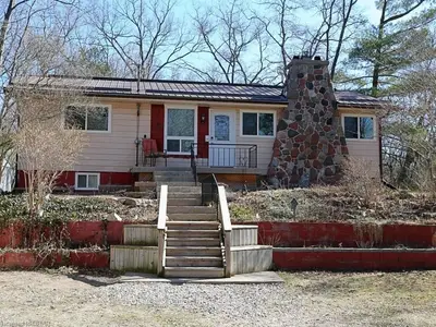 10088 PORT FRANKS ESTATES Drive, Lambton Shores, ON N0M 2L0