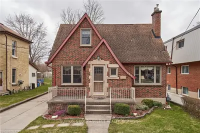 525 EMERY Street E, London South, ON N6C 2E9