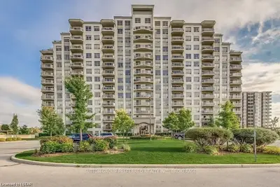 1030 CORONATION Drive 602, London North, ON N6G 0G5