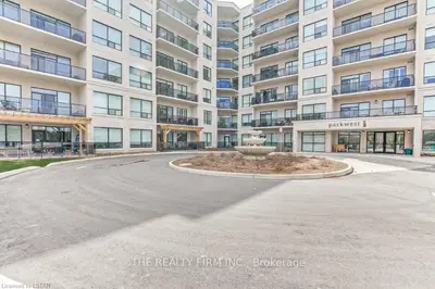 1200 COMMISSIONERS Road W 118, London South, ON M6K 1C7