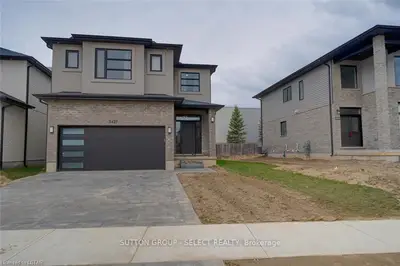 3427 EMILY CARR Lane, London South, ON N6L 0G2