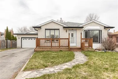 26 TREVOR Place, London East, ON N5V 4H3