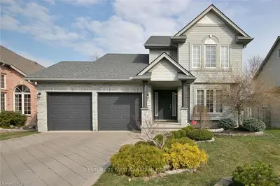 984 BLACKMAPLE Court, London East, ON N5Y 5P9