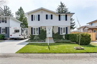 6 HEARTHSIDE Place, London East, ON N5V 3N1