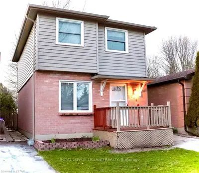242 OLYMPIC Crescent, London North, ON N6G 3P7