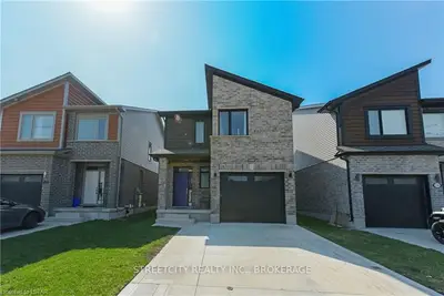 2157 Tribalwood Street, London North, ON N6G 3E7
