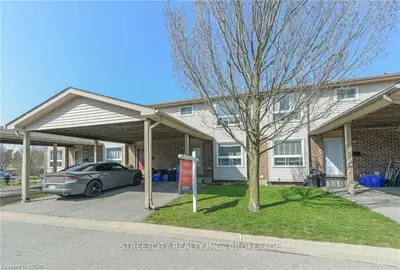 450 POND MILLS Road 11, London South, ON N5Z 4X2