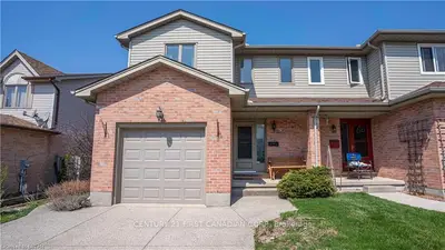 69 PHAIR Crescent, London South, ON N5Z 5B6