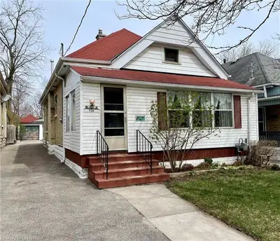 116 Mamelon Street, London East, ON N5Z 1Y1