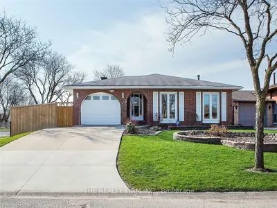 1 LOCUST Crescent, London South, ON N6E 2K1