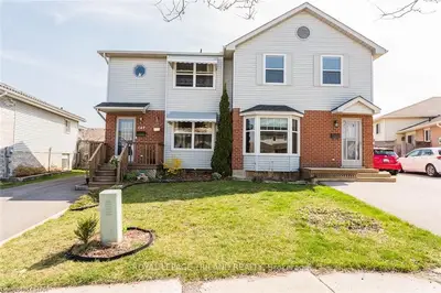 147 Gerald Crescent, London South, ON N5Z 5A3