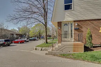 92 STROUD Crescent 16, London South, ON N6E 1Y8