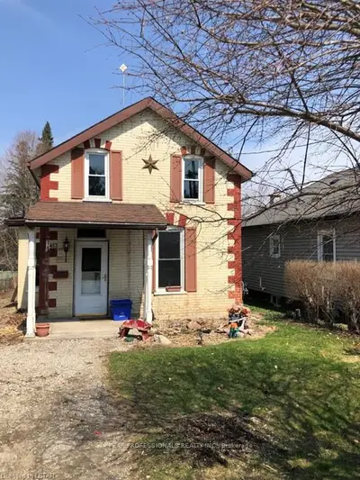 453 Ingersoll Avenue, Woodstock, On N4s 4x6