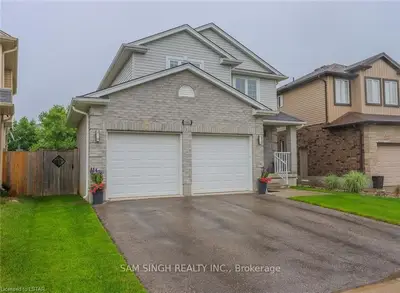 1392 CORONATION Drive, London North, ON N6G 5P7