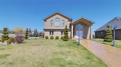8384 ANNIE Avenue, Amherstburg, ON N0R 1J0