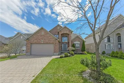 2037 MCCRACKEN Court, London North, ON N6G 5J2