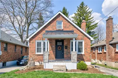 46 LAMBETH Avenue, London South, ON N6C 2L4