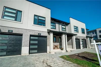 3380 Singleton Avenue 39, London South, ON N6L 0E8
