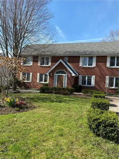 1309 SPRINGBANK Avenue 6, London South, ON N6K 1Z9
