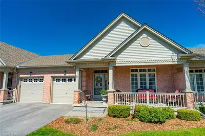 2025 MEADOWGATE Boulevard 110, London South, ON N6M 1K9