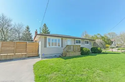 154 CHESTERFIELD Avenue, London South, ON N5Z 3N5
