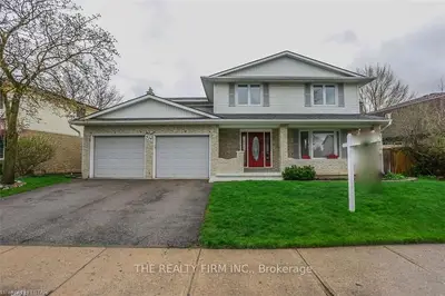 924 Farnham Road, London South, ON N6K 1S1