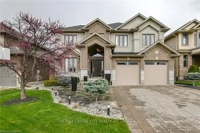 1298 EAGLETRACE Drive, London North, ON N6G 0K9