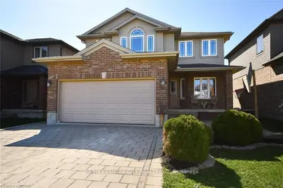 1917 JUBILEE Crescent, London North, ON N6G 0H5