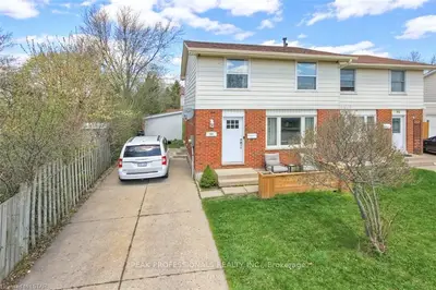 90 ELVIRA Crescent, London South, ON N6E 2P5