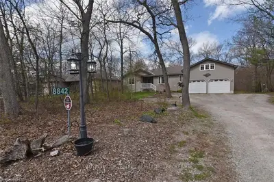 8842 TIMBERWOOD Trail, Lambton Shores, ON N0M 1T0