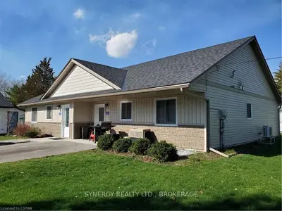 36 YORK Street, Newbury, ON N0L 1Z0