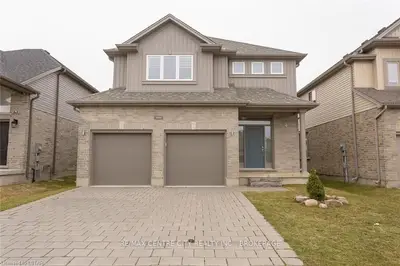 1999 WATEROAK Drive, London North, ON N6G 0M6