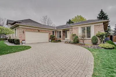 63 GREEN HEDGE Lane, London North, ON N6H 4Z4