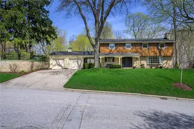 25 DONCASTER Avenue, London North, ON N6G 2A1