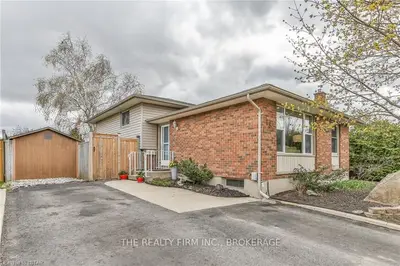 186 NICHOLAS Crescent, London South, ON N6E 2E9