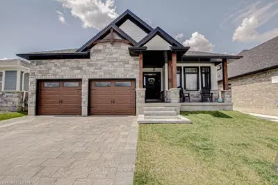 83 KEMP Crescent, Strathroy-Caradoc, ON N7G 0G3