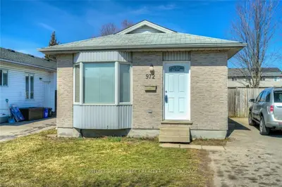 972 Prosperity Court, London East, On N5v 5c7