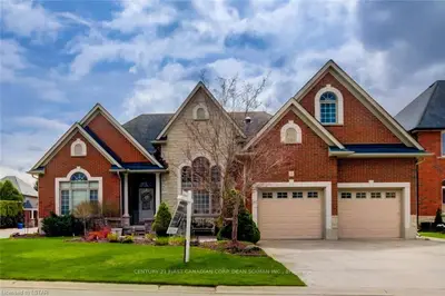 7222 CLAYTON Walk 1, London South, ON N6P 1W1