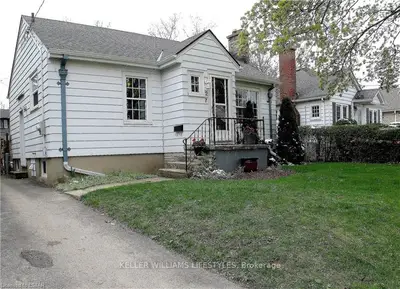 27 LAMBETH Avenue, London South, ON N6C 2L3