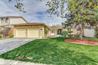 35 ANDOVER Drive, London South, ON N6J 3W6