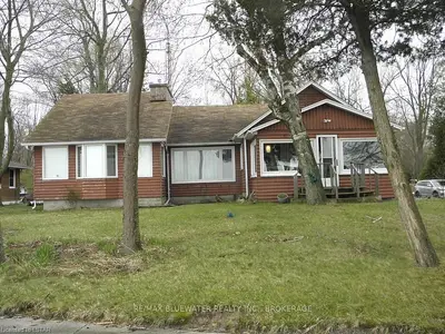 6234 CEDAR Drive, Lambton Shores, ON N0N 1J1