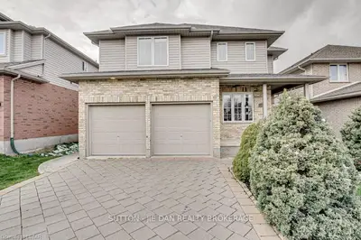 621 KOKANEE Road, London North, ON N5X 4K1