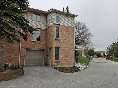 1855 Aldersbrook Road 21, London North, On N6g 4r5