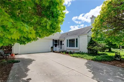 655 LAING Court, London North, ON N5X 2C4