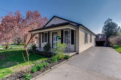 129 Wilson Street, Woodstock, On N4s 3p2