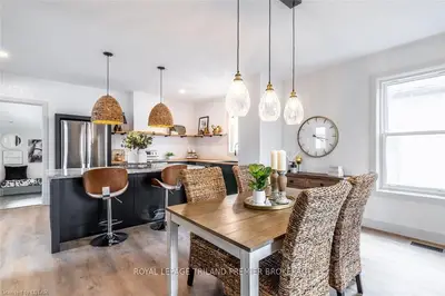 90 DILLABOUGH Street, London East, ON N5Z 2B8